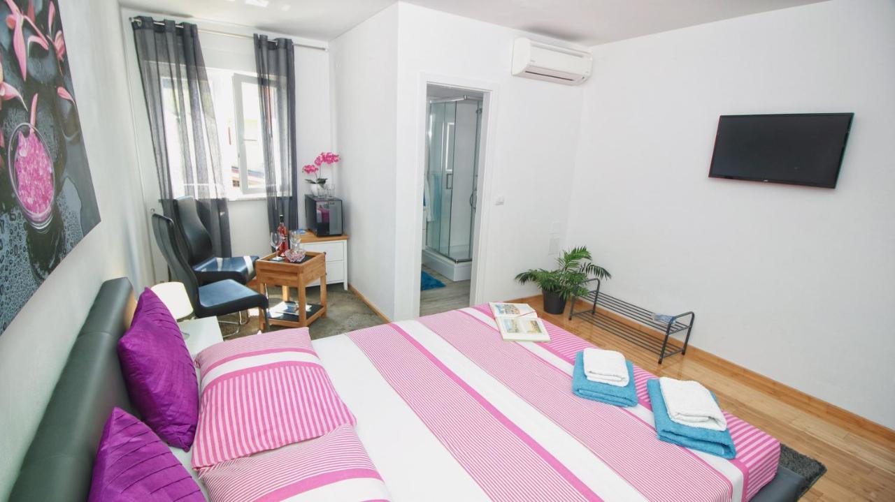 Guesthouse Esma Rovigno Esterno foto