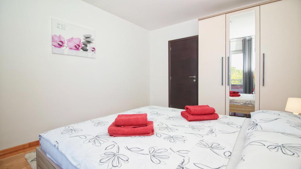 Guesthouse Esma Rovigno Esterno foto