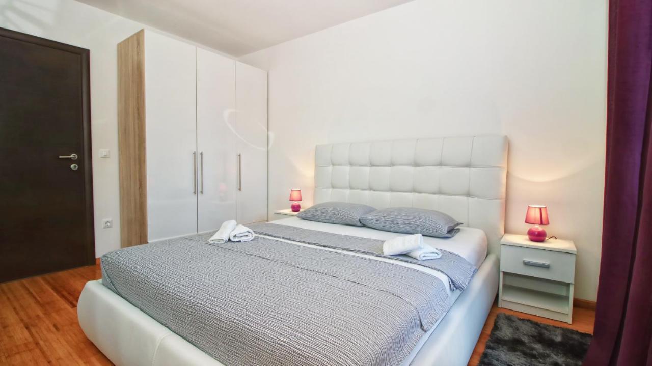 Guesthouse Esma Rovigno Esterno foto